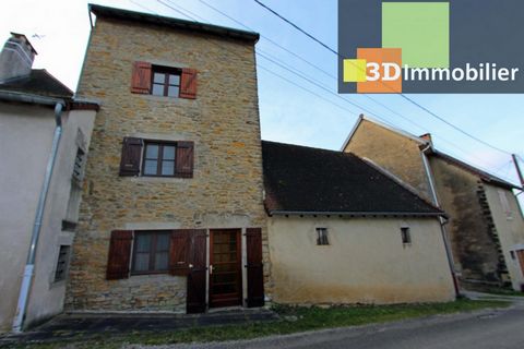 Near Bletterans (39140) and 10 minutes from Lons-le-Saunier, sell a house of about 90 m² livable on three levels renovated in 1980. Semi-detached house including : On the first floor: Living room / entrance (14 m²), kitchen (16 m²), cellar (12 m²), W...