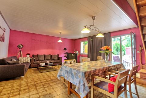 EXCLUSIVITÉ Julien BOUGUE O637315705 vous propose: A vendre maison au calme 348 000 euros FAI Maine et Loire, Verrières en Anjou à 15 mn d'Angers gare, Maison comprenant de plain pied entrée salon séjour, cuisine aménagée et équipé, cellier, WC, 3 ch...