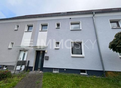 Welcome to this inviting terraced house in a quiet residential street in Castrop-Rauxel, where modern living meets family cosiness. With a generous living space of 120 m² and five rooms, this home offers enough space for all moments of life, whether ...