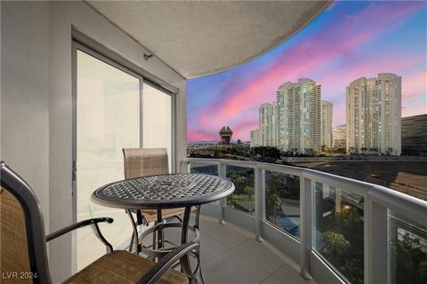 Luxurious & spacious 2 bedroom, den & 2 bathroom condo located on the 8th floor of the prestigious Turnberry Towers West. This stunning unit features a large wraparound terrace accessible from both bedrooms, great room & den, offering breathtaking da...