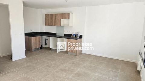 Venez découvrir à ELNE : Appartement T4 de 90 m² au 3e étage dans une résidence avec ascenseur se trouvant à quelques pas du centre-ville et proche de toutes commodités. Résidence Park Avenue, du T4 de 90 m² vendu avec terrasse et 2 places de parking...