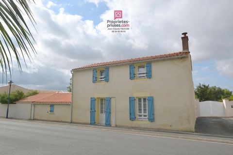 VENDEE 85580 GRUES EXCLUSIVITE Maison 3 chambres, garage, dépendance et le tout sur 1373 m² de terrain présentés par Jean-Claude FAUCON à 260 000 euros honoraires charge vendeur. Vous rechercher un bien avec dépendances et à 10 mn des plages, venez d...