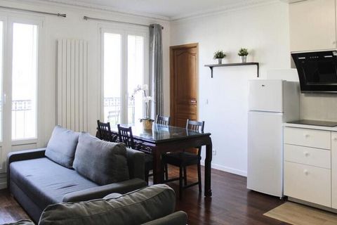 Magnifique logement de 50 mètres carré situé dans le 10ème arrondissement de Paris. ArrayPouvant accueillir confortablement 4 personnes, il est idéal pour des vacances en famille ou entre amis. Passez un bon séjour ! Situé au 5ème étage avec ascenseu...