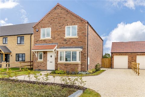 Fine & Country se complace en presentar 4 viviendas de nueva calidad dentro de un desarrollo de 9 propiedades diseñadas y construidas por la galardonada firma de Lincolnshire, Applegate Homes, reconocida por la construcción de viviendas energéticamen...