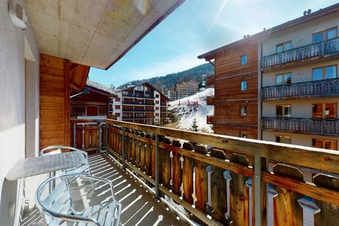 Diese gemütliche Wohnung befindet sich in perfekter Lage in der Nähe des Dorfzentrums und der Seilbahnen im Schweizer Ferienort Nendaz, eingebettet im Herzen der 4 Vallées. Diese charmante 3-Sterne-Wohnung bietet Platz für bis zu 4 Gäste und erstreck...