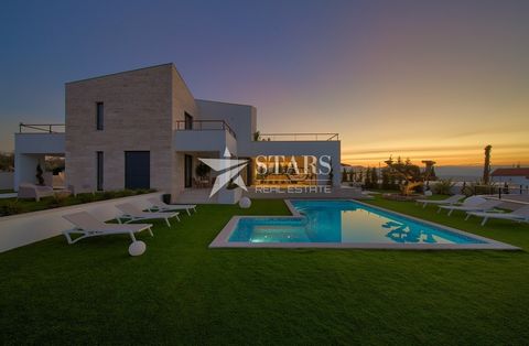 Außergewöhnliche Villa auf der Insel Krk in Malinska vereint modernes Design, Luxus und Funktionalität perfekt. Sie befindet sich in einer ruhigen Umgebung, unweit vom Zentrum und den Stränden, und ist ideal für diejenigen, die ein luxuriöses Zuhause...