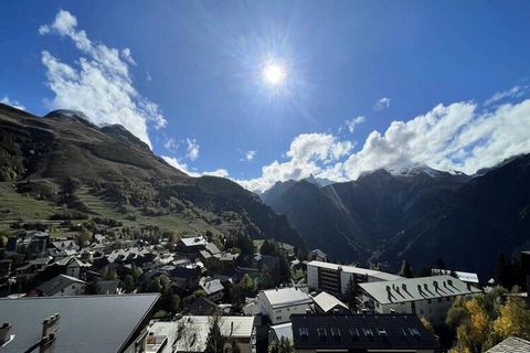 Genießen Sie Ihren Urlaub in den Bergen in diesem charmanten, 25 m² großen Apartment, perfekt für bis zu 4 Gäste. Die Wohnung verfügt über eine Bergecke mit Etagenbett (2x90) und ein gemütliches Schlafzimmer mit Doppelbett und großem Kleiderschrank. ...