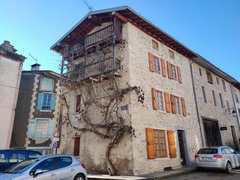 Maison de village en pierre 5 pièces
