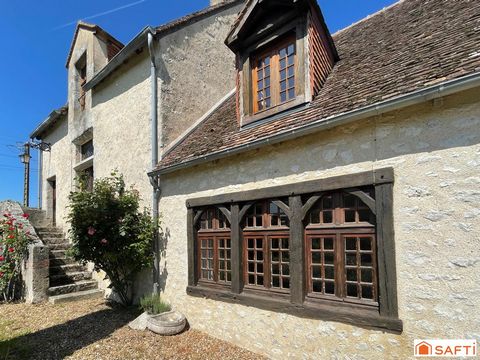 Renaissance residence, this former farm house enjoys an ideal location close to Chambord, near amenities, the SNCF train station of MER, the A10 motorway, between Blois and Orleans, 1h30 from PARIS. This property of the Count of Chatillon in the 15th...
