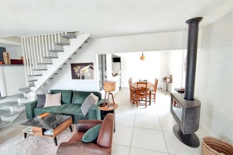 Maison familiale spacieuse avec jardin clos à Saint-Denis-de-Gastines