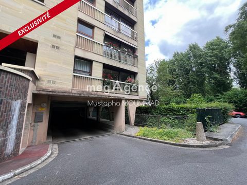 place de parking souterrain au pour voiture citadine au sein du residence calme et securisée à Mantes la ville.