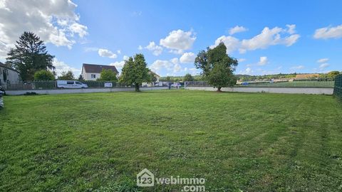 Terrain constructible - 690m² - Vayres-sur-Essonne