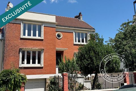 Suresnes - Quartier Caron. Maison de 165 m2, 7 pièces (3/4 chambres et un bureau)