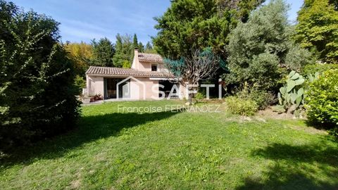 Villa T6 avec piscine, dépendances sur 4700 m² de Terrain