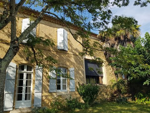 ELEGANTE MAISON DE VILLAGE AVEC VUES