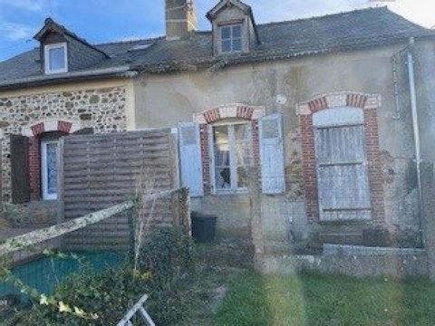 PORT BRILLET Petite maison à rénover.