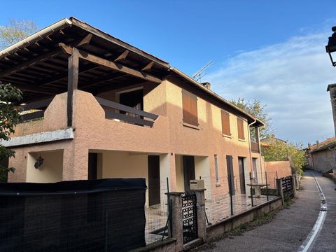 Grande maison de Village