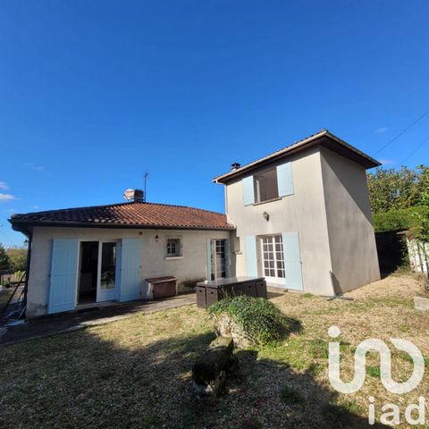 iad France - Lysiane Gobuchon vous propose: Charmante Maison Traditionnelle Rénovée à Mareuil de 4 chambres et 1 bureau avec son terrain de 400m² Découvrez cette maison traditionnelle pleine de charme située dans la paisible ville de Mareuil, dans un...