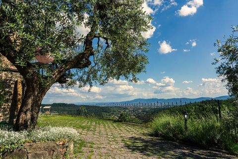 Why stay here? Situated in the middle of the forest, this holiday home in Lizzanello is perfect for a holiday in Tuscany. It is perfect for a small group or family looking for a break in nature. A wonderful winter garden offers an admirable view of t...