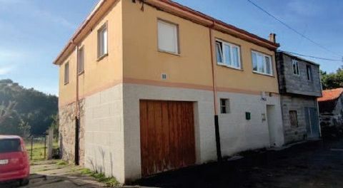 HOUSE FOR SALE IN SANTIAN - MASIDE - CARBALLINO. HOUSE IN PERFECT CONDITION TO LIVE, WITH 4 BEDROOMS, 1 BATHROOM, KITCHEN, LIVING ROOM, CELLARS, AND GARDEN OF 200m2. ONE STEP AWAY FROM CARBALLINO. GOOD OPPORTUNITY. Features: - Garden