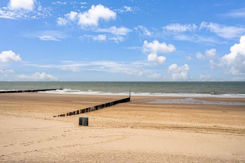 This seaside 2-bedroom apartment is in Cadzand. It is ideal for a group of family or friends it can accommodate 5 people with ease. This home has a private terrace where you can enjoy the lovely beachside The nearest restaurants and supermarkets are ...
