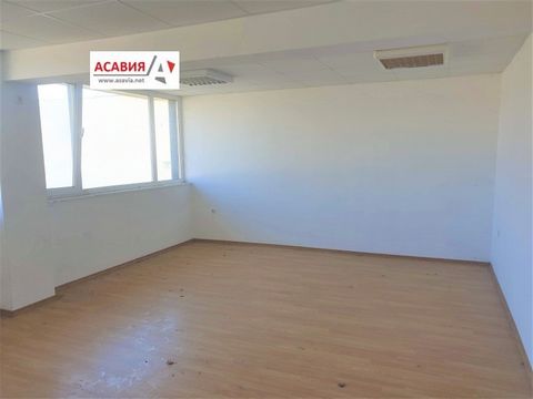 OFFER 18118 - Agency 'ASAVIA - LOVECH PROPERTIES' For sale an unfurnished, renovated office in the area of the market. The property has an ideal part of the common areas of the building and an ideal part of the bathroom. -wire ... Lyubomir Maleshkov