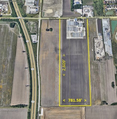 46.81 Acres / Industrial potential Ford Heights is open to Re-Zone M-2 for Truck Terminal, Warehouse, Truck Repair, Retail-Commercial Sales & More Property has New Warehouse 12,300 sf Several Out Buildings Totaling 4,000sf New TIF and Class 8 are als...