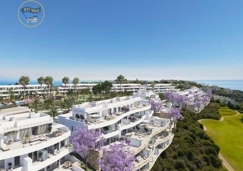 ¡Bienvenido a este oasis en La Alcaidesa, un paraíso entre Sotogrande y Gibraltar! Este moderno y elegante piso de dos dormitorios y dos baños es una joya de obra nueva, situada en un exclusivo resort de lujo en primera línea de golf y próximo a la p...