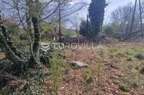 For sale 3465 m2 of construction land with the addition of 1215 m2 of agricultural land. The land is flat and cleared, oblong in shape but ideal for building holiday homes. Electricity and water on the land, the access road existing next to the plot,...