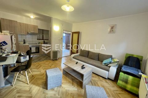Senj, the house is located in the old part of town in a quiet location. It is divided into two floors. It consists of two separate residential units, each with separate entrances. The first apartment of 50 m2, located on the ground floor, consists of...