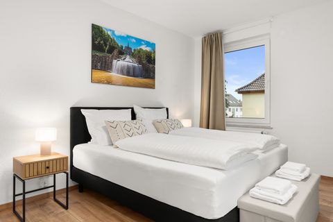 Welcome to SoWi & this design apartment in Kassel, offering a fantastic stay. Up to 7 guests: Ideal for families or groups - 3 bedrooms with comfortable beds. Relax in a modern setting with Smart TV and a splendid view into the large garden. Close to...