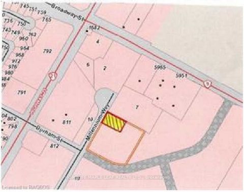 100 FT X 218 FT. Commercial Lot Zoned C6 and ready for purchase. Municipal Lot is located in the new Business Park at the Corner of Hwy 21 & Hwy 9. This is the preferred area for new Commercial projects locating here in Kincardine. Several Brand name...