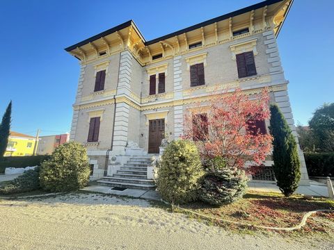 Ref:SF029 Exclusive Art Nouveau villa in Chiaravalle (AN). Welcome to the refined elegance of a bygone era, immerse yourself in the unique atmosphere of this splendid Art Nouveau villa built in the late 800s. Located in a quiet residential area in Ch...