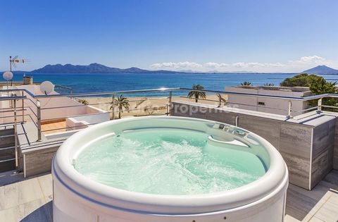 Duplex penthouse on the beachfront with rental license and sea views in Puerto Pollensa This penthouse is offered for sale in an outstanding beachfront location of Puerto Pollensa. It enjoys breath-taking views and is just a stone´s throw away from r...