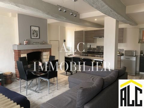 Yann LE CARVENNEC of the agency ALC Immobilier, offers this property of 144.13 m2 in the area of Nonant-Le-Pin. On the ground floor: it consists of a living room with open kitchen of 31.86 m2, a bedroom of 13.01 m2, and a laundry room with toilet of ...