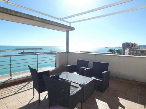 Floor 5th, penthouse apartment total surface area 126 m², usable floor area 105 m², double bedrooms: 2, 2 bathrooms, 1 toilets, air conditioning (hot and cold), age ebetween 10 and 20 years, built-in wardrobes, lift, ext. woodwork (aluminum), kitchen...