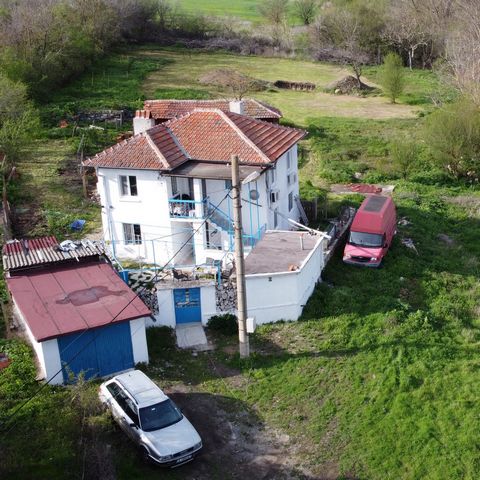 Fully furnished house with 4 bedrooms and a large yard near Bourgas! Price: € 80 000 Size: 120 sq.m Plot: 3 280 sq.m Тhe village is 15 min from Sredets and 40 min from Bourgas and Burgas International Airport. Peaceful area in the middle of a beautif...
