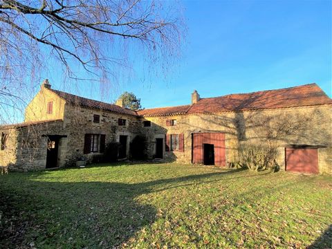 Located in the Dordogne and very close to the Lot, this property includes on the one hand a house consisting of an entrance which leads to the living room, a living room, both with fireplace, a kitchen, a bedroom, bathroom and toilet. Overlooking the...