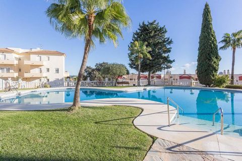 Located in Riviera del Sol. Beautifull ground floor apartment located in Riviera del Sol, near La Roca Grill Restaurant, just 5 mins drive from the very famous MIRAFLORES GOLF and 15 mins walk from Max's Beach. The apartment consists of 2 bedroo...