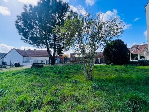 Ideal 1st purchase or investor! In the center of the ferté saint aubin, rue masséna, beautiful land of 273m2 in the first row, 14 meters of facade, well !! unserviced. In the immediate vicinity of the village of La Ferté and its many shops, near trai...
