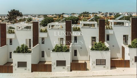 This exceptional three-bedroom villa , two of which are suites, is located in one of the most recent urbanizations in the municipality of Olhão, in Fuseta, with stunning views over the Ria Formosa. The villa is built to a high standard of quality and...