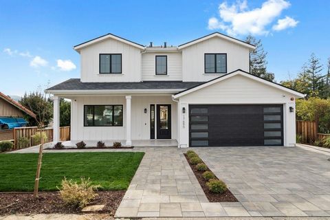 Experience the charm of this Brand New Custom Transitional Farmhouse, meticulously crafted by renowned architect Gary Kohlsaat. Ideally situated near award-winning Los Gatos schools and offering seamless access to Silicon Valley, this residence effor...
