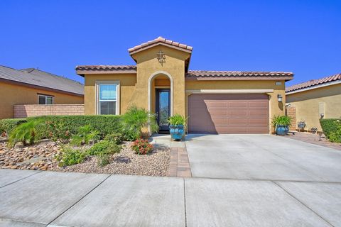 BEAUTIFUL COZY HOME 2bd + Den invites you to take a tour and make it as your home. This Gem is located in the highly desirable Four Season at Terra Lago, 55+ community in North Indio. Interior features the 2 bd, 2 ba, and a nice Den or study room tha...