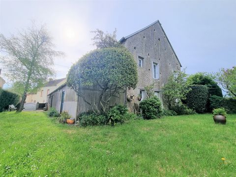EXCLUSIVE!!! In the town of Grandcamp-Maisy your agency Saint Marcouf offers a rare property for sale with a high development potential. Come and discover this beautiful stone building 500 meters from the sea with about 80 m2 of living space and the ...
