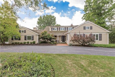 Charming Cape Cod Colonial in Pepper Pike’s Shakerbrook Estates! This beautifully maintained home offers a spacious, open floor plan, perfect for entertaining and family gatherings. The first-floor living room features a cozy fireplace with built-ins...