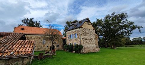 At a crossroads between Rodez, Free Town of Rouergue and Decazeville, magnificent farmhouse in the countryside with a house on 2 levels of 113m², a barn of 70m², a well and a bread oven. This exceptional property is located on 5000m² of land offering...