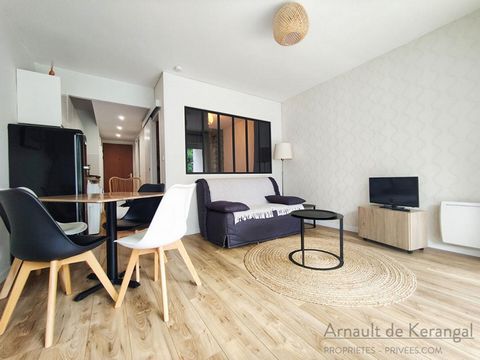 Properties-Privates presents to you in the popular area of La Baule sector Aquabaule this magnificent Studio of approximately 29 m2 on the 3rd floor with a separate sleeping area completely renovated in 2022. You are 300 meters from the beaches and a...