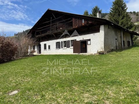 Michaël Zingraf Real Estate Megève presents this former farmhouse for renovation, just a 5-minute drive from the centre of Megève. Set in over 2400 m2 of land, the farmhouse has two levels, with a 192 m2 living area on the garden level and a vast cat...