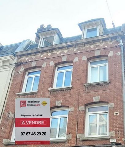 Béthune centre 62400 Emplacement exceptionnel Grand place pour cet immeuble de rapport comprenant un rez-de-chaussée commercial de 46m² loué 850 euros/mois , 3T2 loués chacun 440 euros-440 euros et 400 euros HC soit un rapport mensuel de 2.130 euros/...