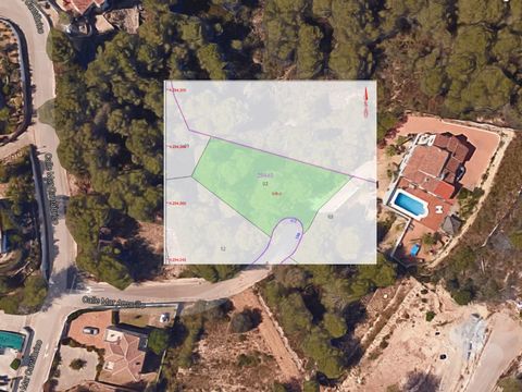 REDUCED 40,000 Euros. El Rafalet urbanisation, in Javea, is in very high demand mostly due to its peaceful, quiet atmosphere, its superb location and the amazing views accessible. We present you here with an urban building plot in Rafalet, with a sur...